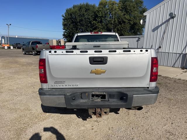 Image of Chevrolet 2500HD equipment image 2