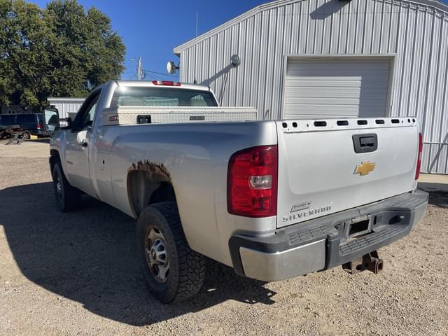 Image of Chevrolet 2500HD equipment image 3