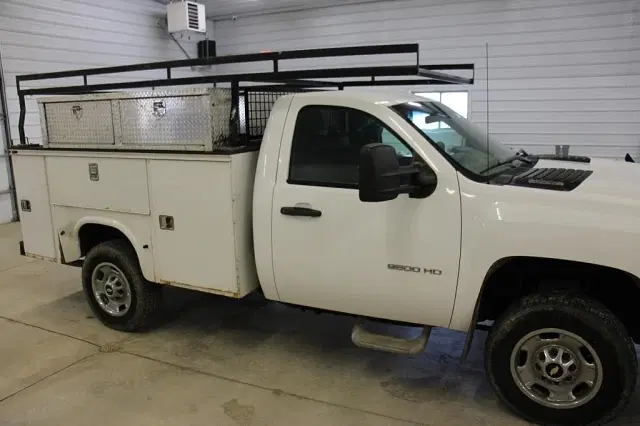 Image of Chevrolet 2500HD equipment image 1
