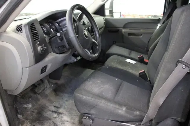 Image of Chevrolet 2500HD equipment image 4