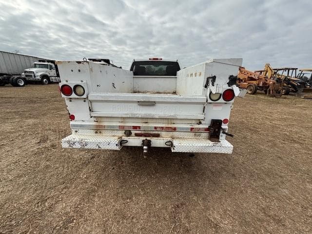 Image of Chevrolet 2500HD equipment image 3