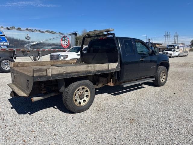 Image of Chevrolet 2500HD equipment image 3