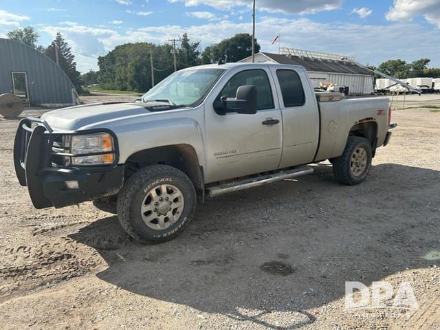 Image of Chevrolet 2500HD equipment image 1