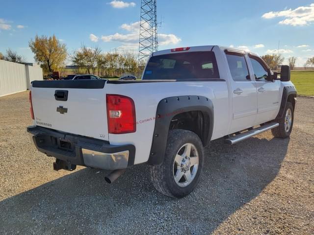 Image of Chevrolet 2500HD equipment image 4