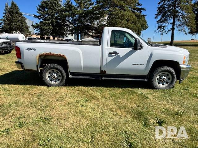 Image of Chevrolet 2500HD equipment image 2