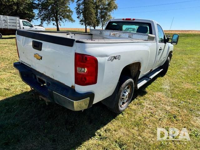 Image of Chevrolet 2500HD equipment image 4