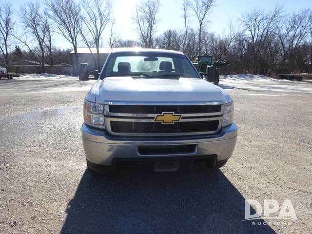 Image of Chevrolet 2500HD equipment image 4