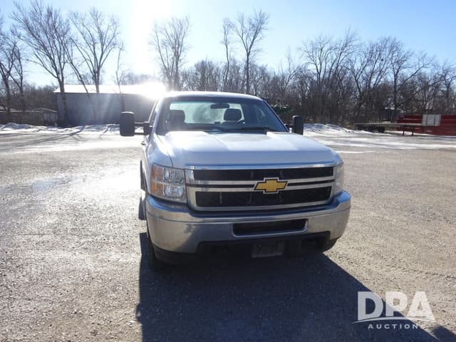 Image of Chevrolet 2500HD equipment image 3