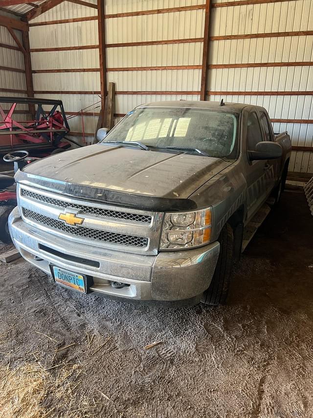 Image of Chevrolet Silverado equipment image 4