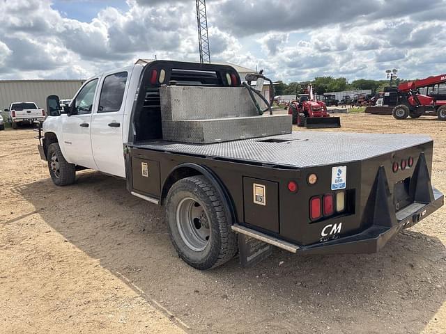 Image of Chevrolet 3500 equipment image 2