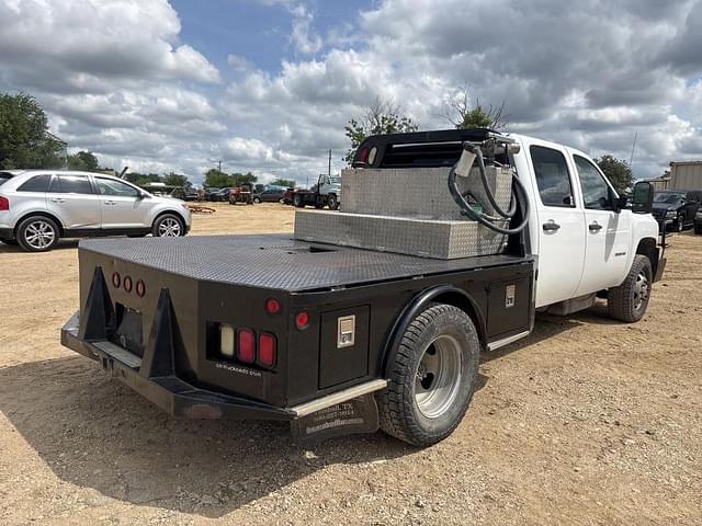 Image of Chevrolet 3500 equipment image 4