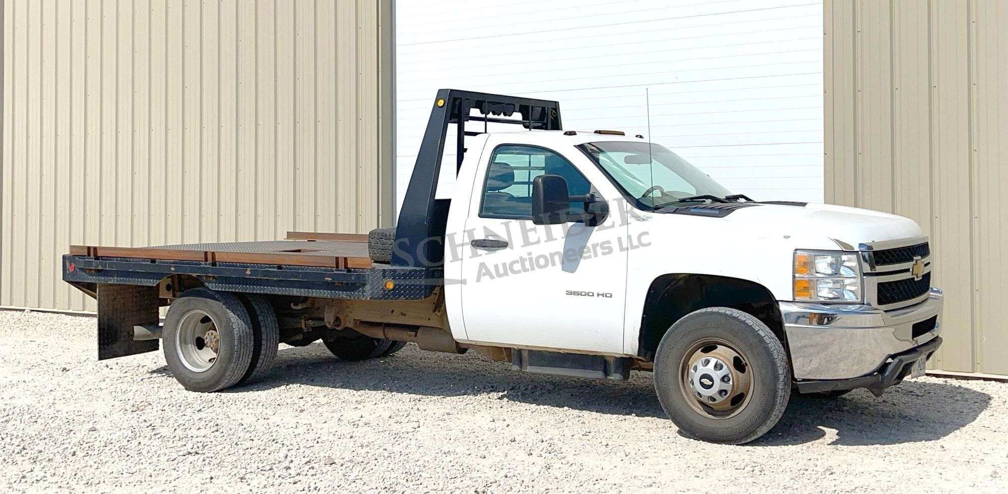 2012 Chevrolet 3500 Equipment Image0