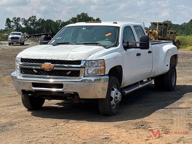 Image of Chevrolet 3500 equipment image 1