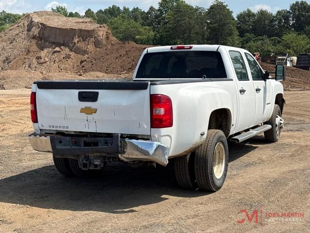Image of Chevrolet 3500 equipment image 3