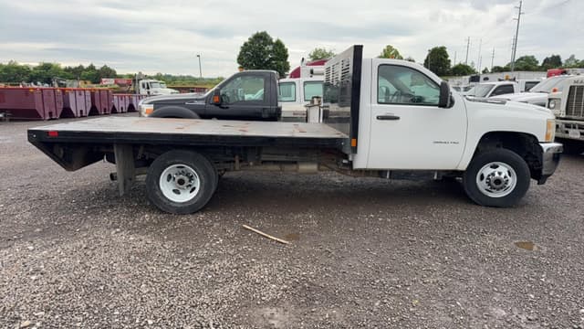 Image of Chevrolet 3500 equipment image 3