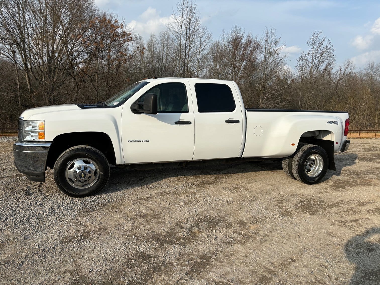 2012 Chevrolet 3500HD Equipment Image0