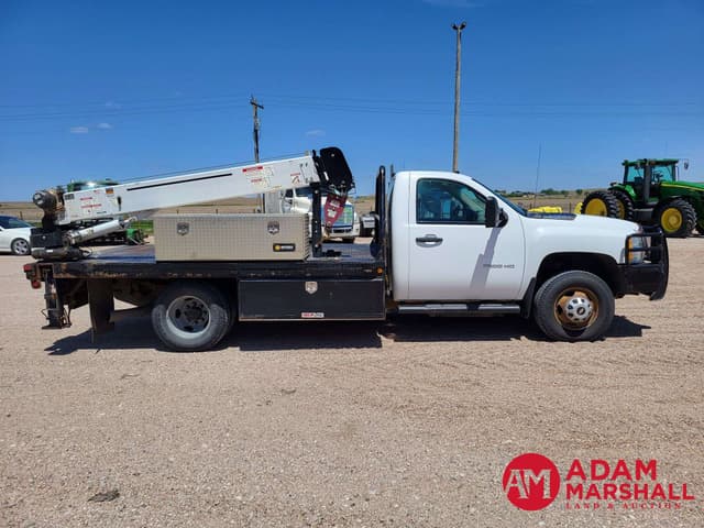 Image of Chevrolet 3500HD equipment image 2