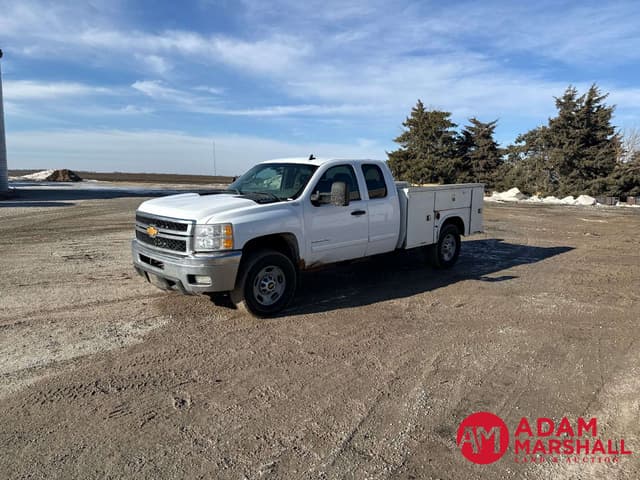 Image of Chevrolet 3500 equipment image 1