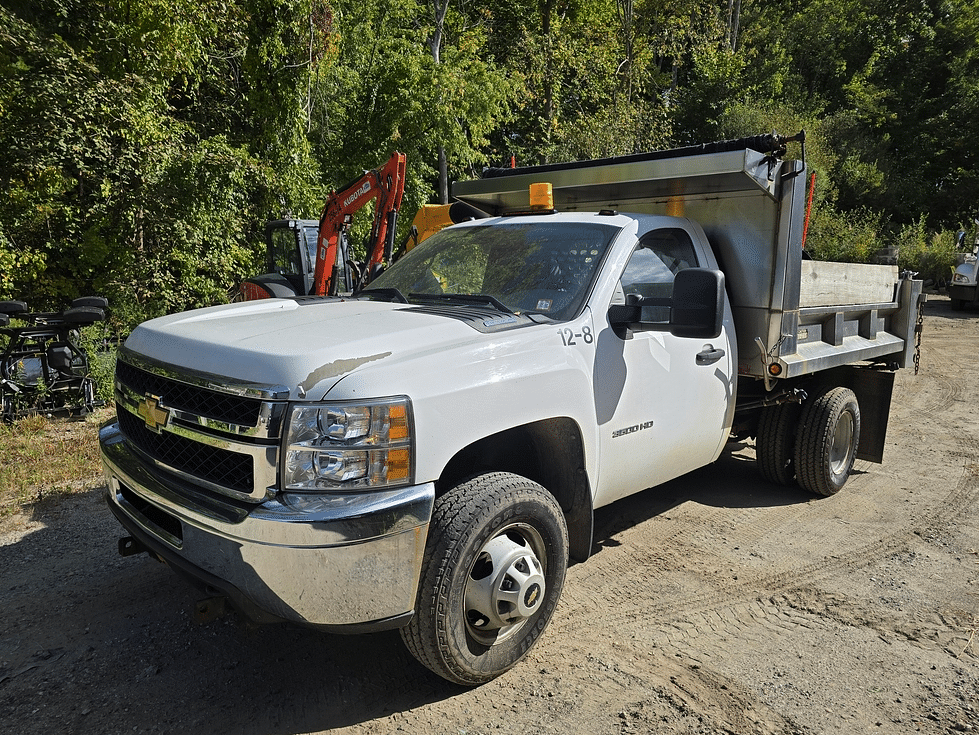 Image of Chevrolet 3500HD Primary image