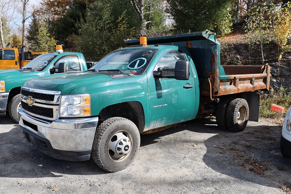 Image of Chevrolet 3500HD Primary image