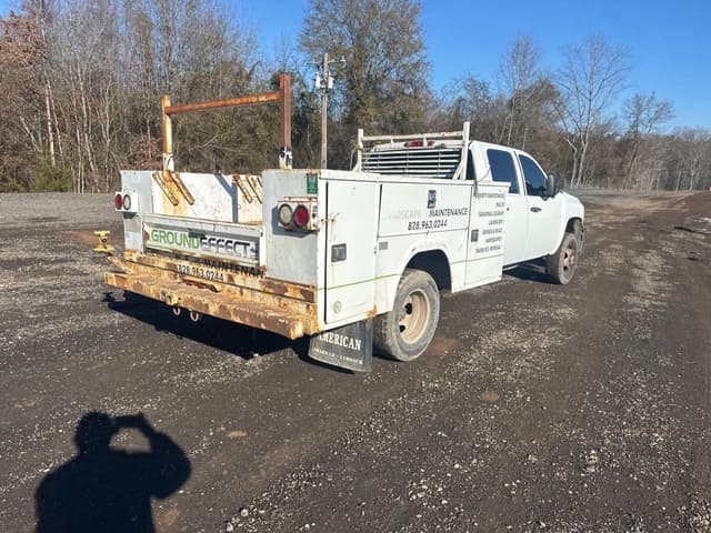 Image of Chevrolet 3500HD equipment image 2