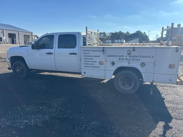 Image of Chevrolet 3500HD equipment image 4