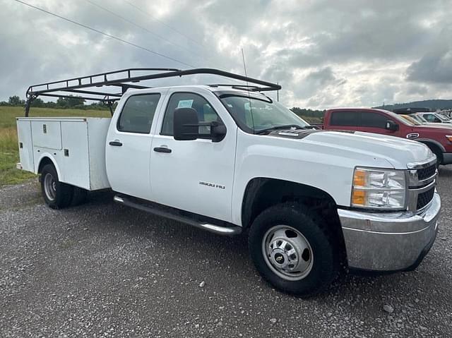 Image of Chevrolet 3500HD equipment image 2