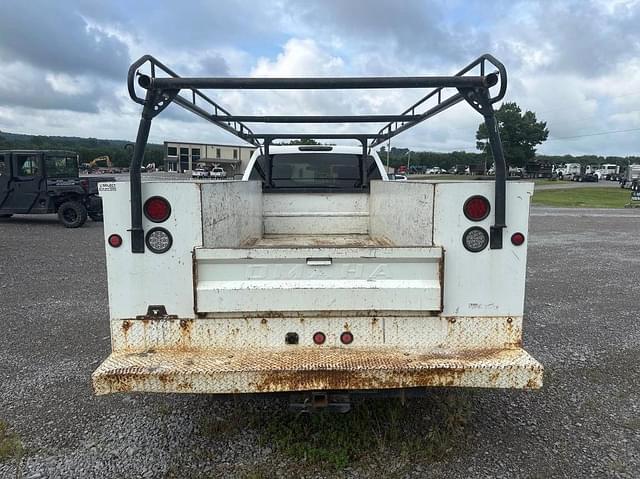 Image of Chevrolet 3500HD equipment image 4