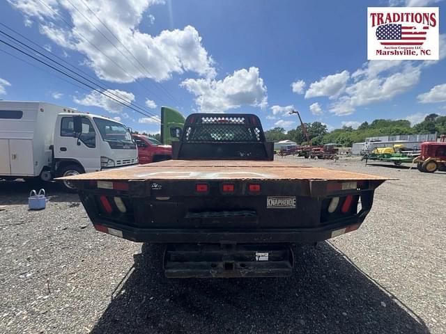 Image of Chevrolet 3500HD equipment image 2
