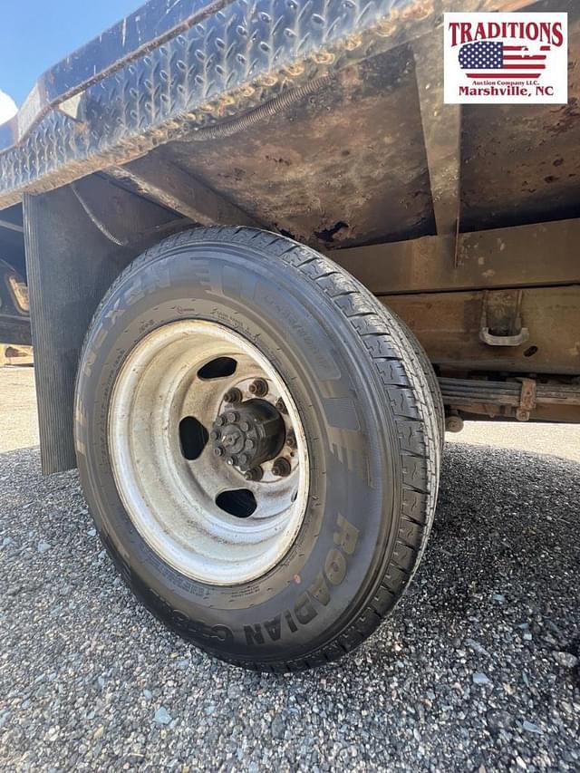 Image of Chevrolet 3500HD equipment image 4