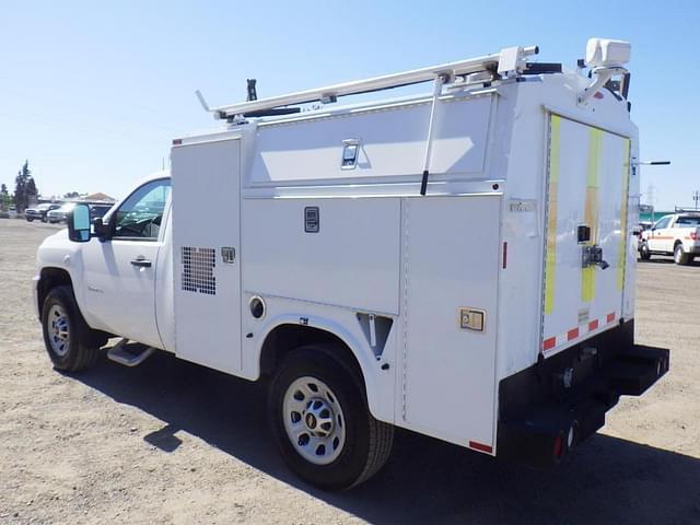 Image of Chevrolet 3500HD equipment image 3