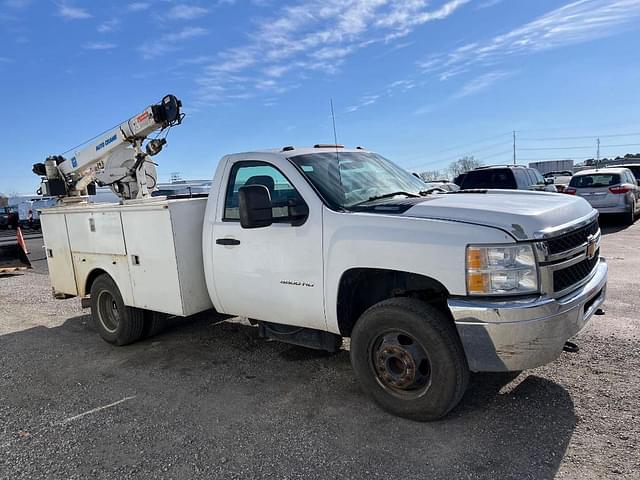 Image of Chevrolet 3500HD equipment image 3