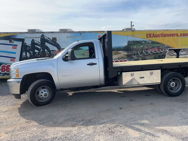 Image of Chevrolet 3500HD equipment image 2