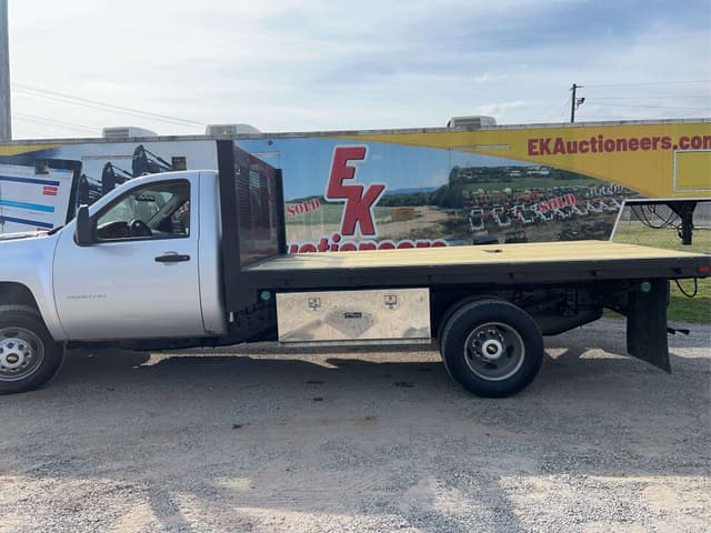 Image of Chevrolet 3500HD equipment image 1