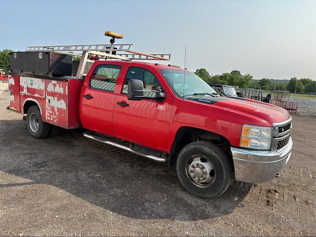 Image of Chevrolet Silverado equipment image 1