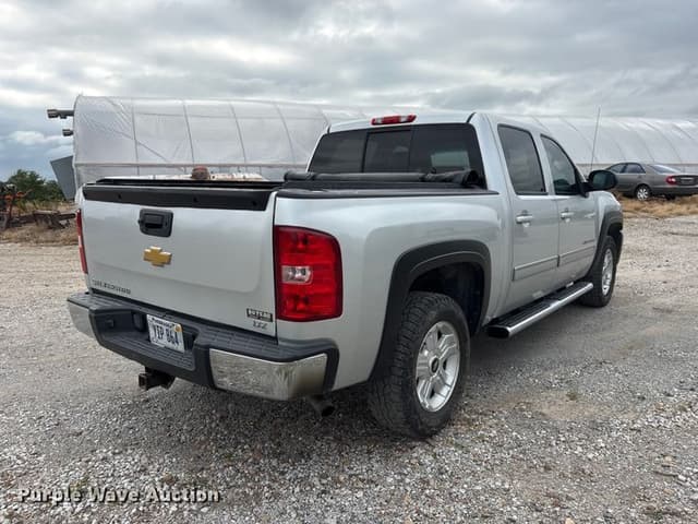 Image of Chevrolet 1500 equipment image 4