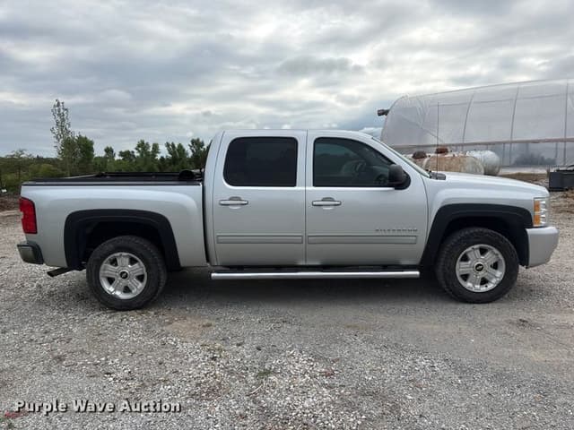 Image of Chevrolet 1500 equipment image 3