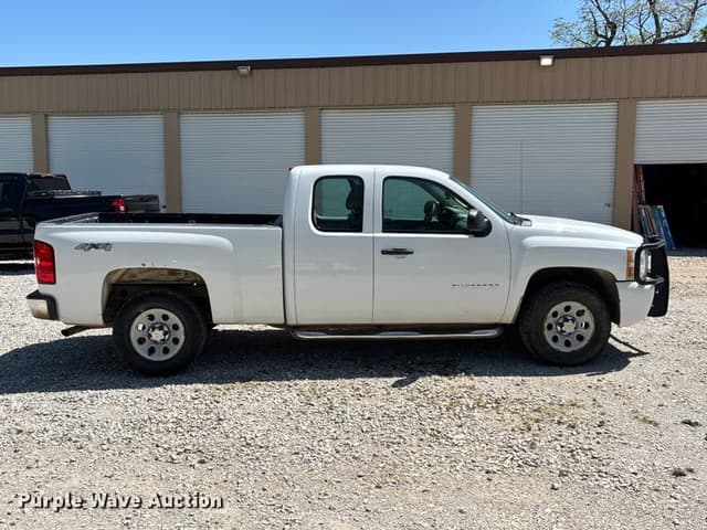 Image of Chevrolet 1500 equipment image 3