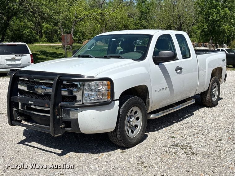 2012 Chevrolet 1500 Equipment Image0
