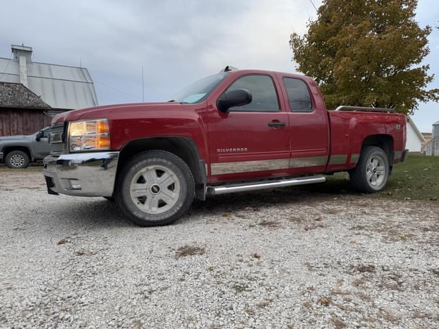 Image of Chevrolet 1500 equipment image 3