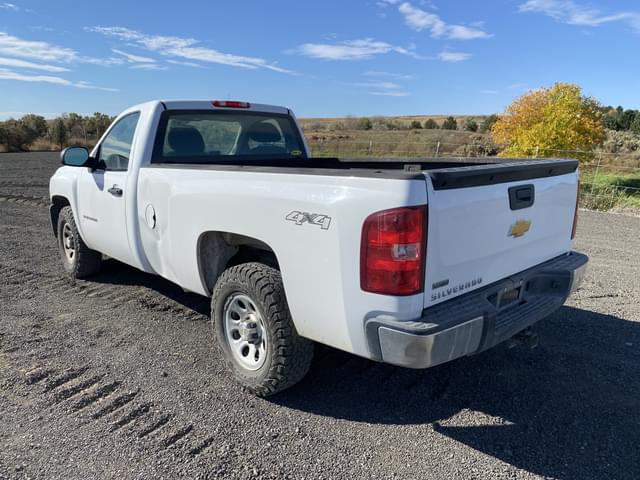 Image of Chevrolet Silverado equipment image 2