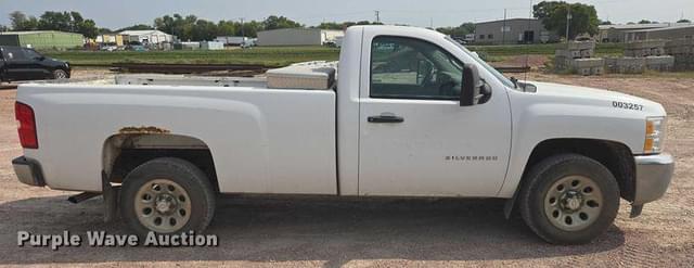 Image of Chevrolet 1500 equipment image 3
