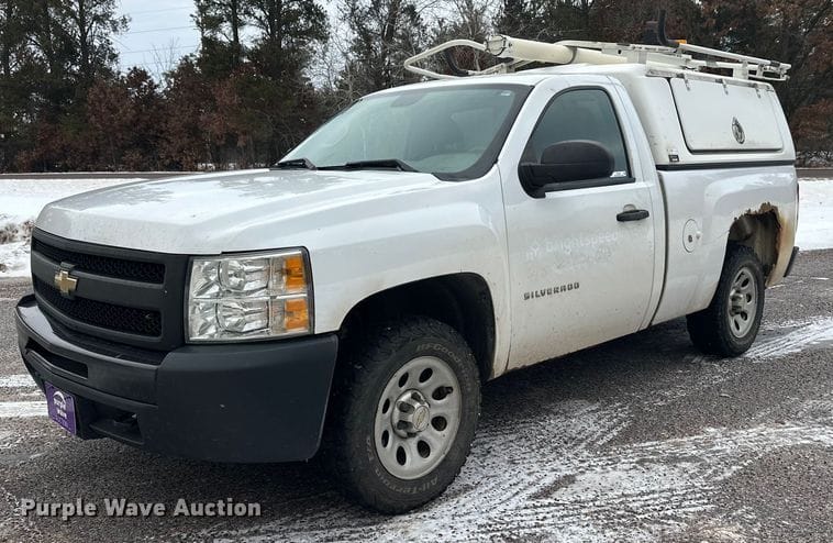 2012 Chevrolet 1500 Equipment Image0