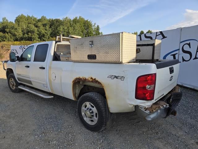 Image of Chevrolet 2500 equipment image 2