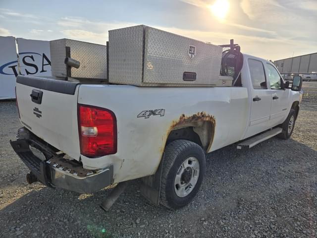 Image of Chevrolet 2500 equipment image 4