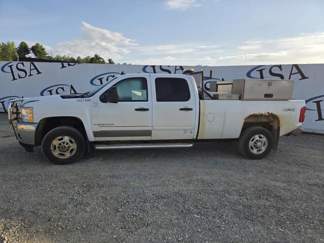 Image of Chevrolet 2500 equipment image 1