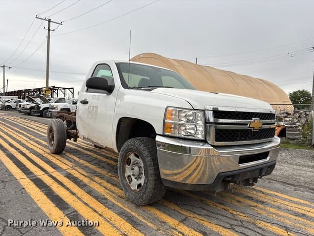 Image of Chevrolet 2500 equipment image 2