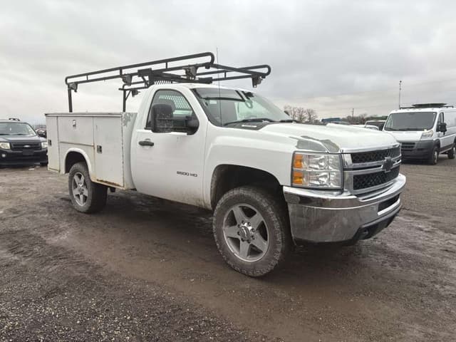 Image of Chevrolet 2500 equipment image 4