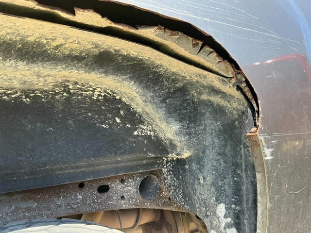 Image of Chevrolet 2500 equipment image 3