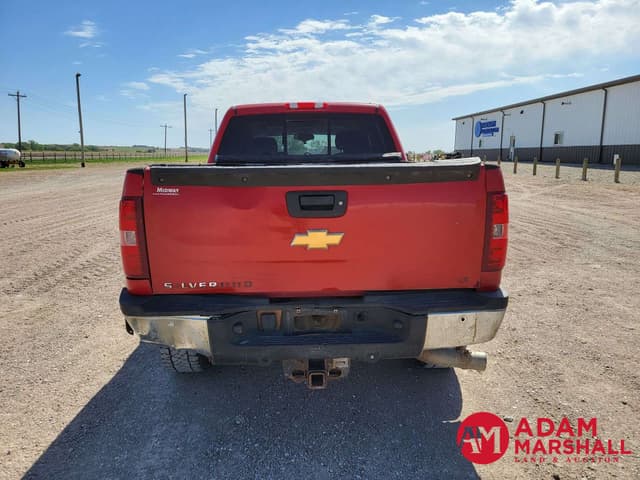 Image of Chevrolet 2500HD equipment image 4